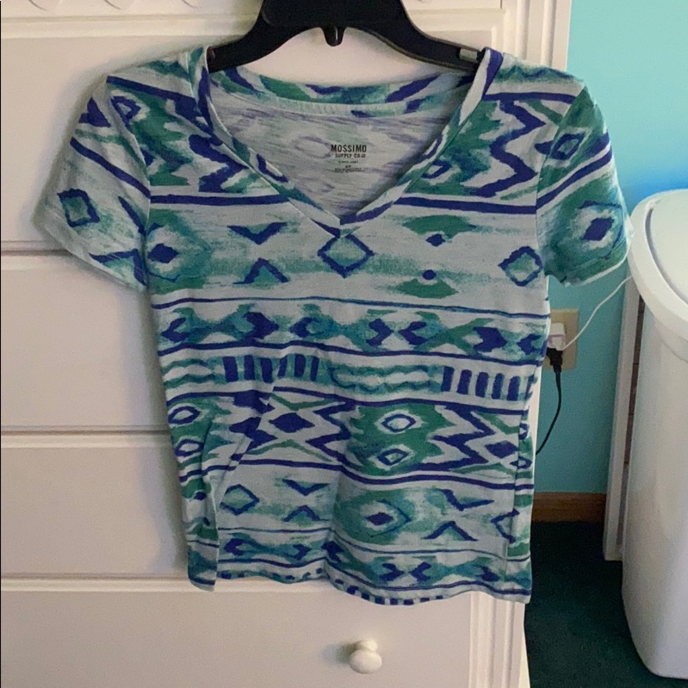 basic patterned t-shirt